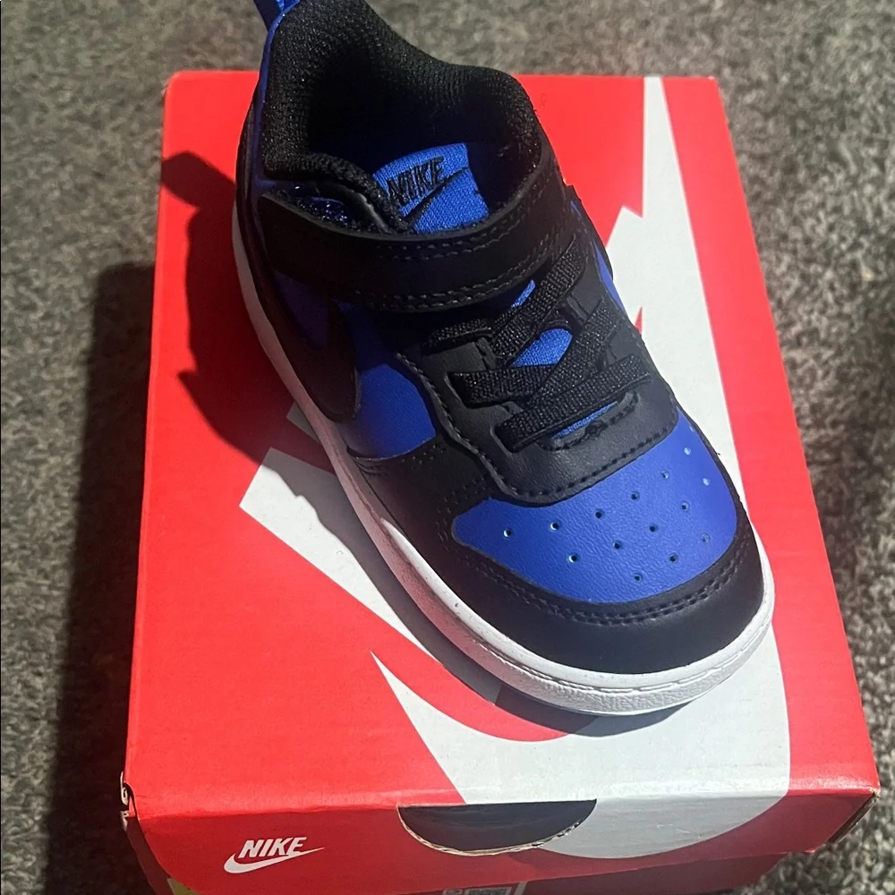 Nike Kids Black and Blue Sneakers